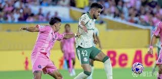 体操新星斩获五金 赛艇健儿破浪夺魁“东莞飞人”卫冕落泪